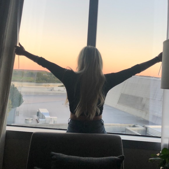 nicholebacon2